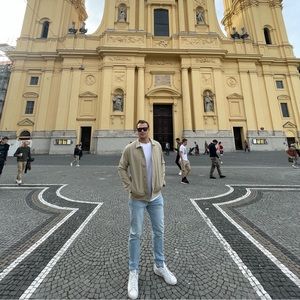 Meet your Posher, Frank